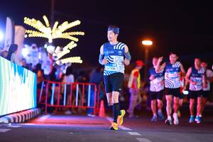 BIB: 41536, 500, 1988
                            <button type="button" onclick="openModal(23004957)" class="btn btn-primary btn-sm float-right btn-popup" data-toggle="modal" data-target=".modal-high-quality">
                        <i class="fas fa-shopping-cart"></i> Add to Cart
                    </button>
                                            <button type="button" onclick="isThisMe(23004957, true)" class="btn btn-success btn-sm float-right btn-popup btn-isme hidden" data-toggle="tooltip" data-placement="bottom" title="นี่คือรูปของคุณใช่ไหม คลิกที่นี่เพื่อเอาเข้าอัลบั้ม">
                        <i class="fas fa-plus"></i> Add to album
                    </button>
                    <button type="button" onclick="isThisMe(23004957, false)" class="btn btn-warning btn-sm float-right btn-popup btn-isnotme hidden">
                        <i class="fas fa-ban"></i> Remove from album
                    </button>